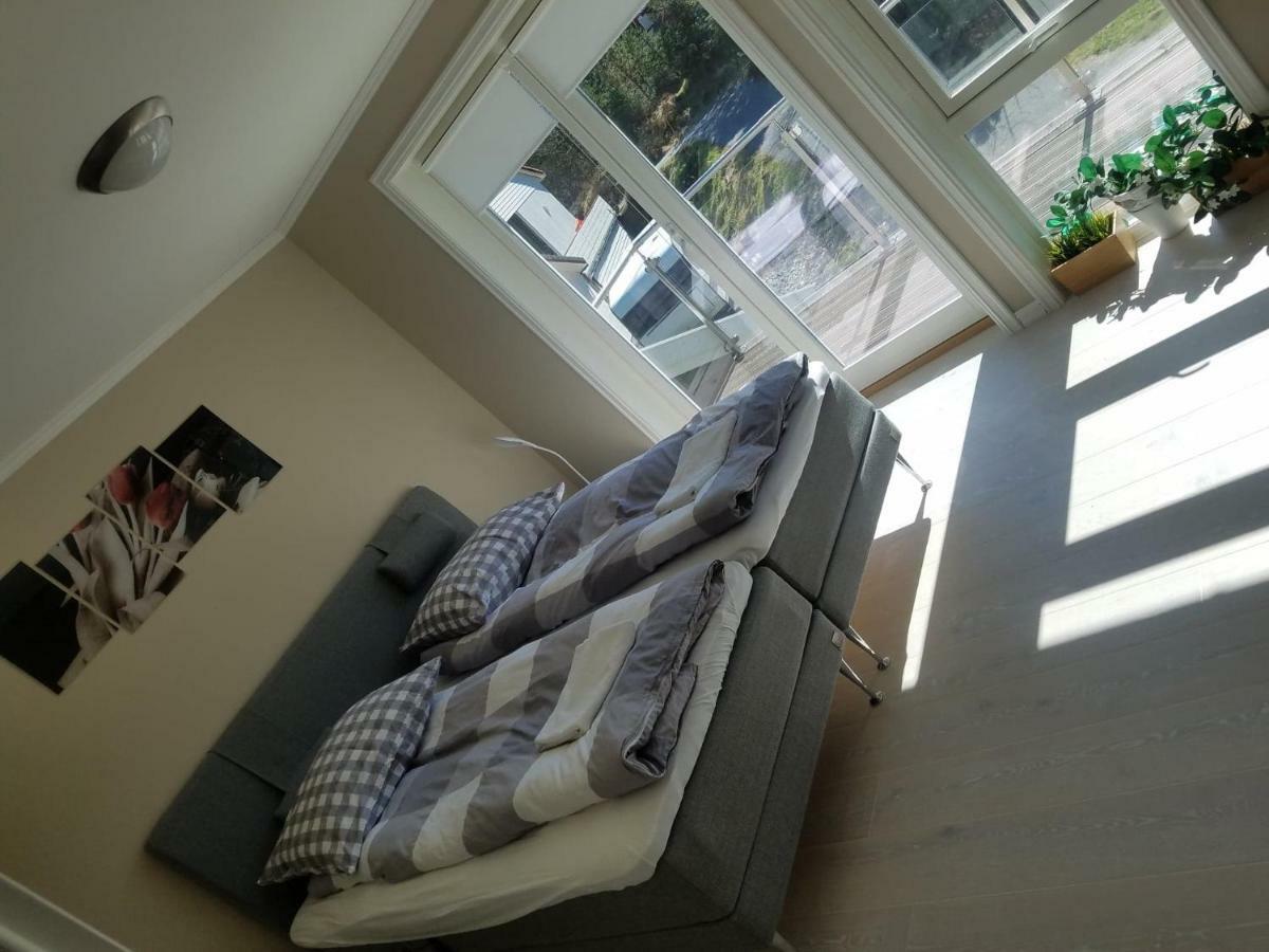 Erika'S Apartment Kalvåg Екстериор снимка